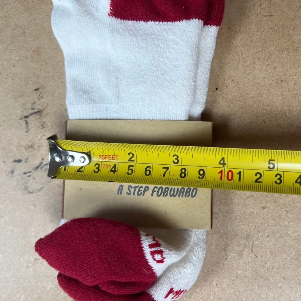 NWT Hippy Feet Marry Ruth Red/White Unisex M 4-7.5 W 5.5-9 Socks